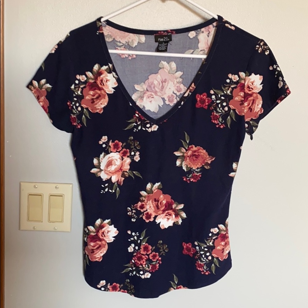 Ladies medium, floral shirt